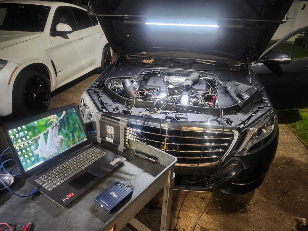 Simultaneous Mercedes-Benz and BMW diagnostic session